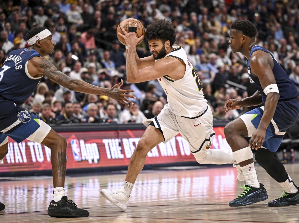 他两次扑出 他两次扑出