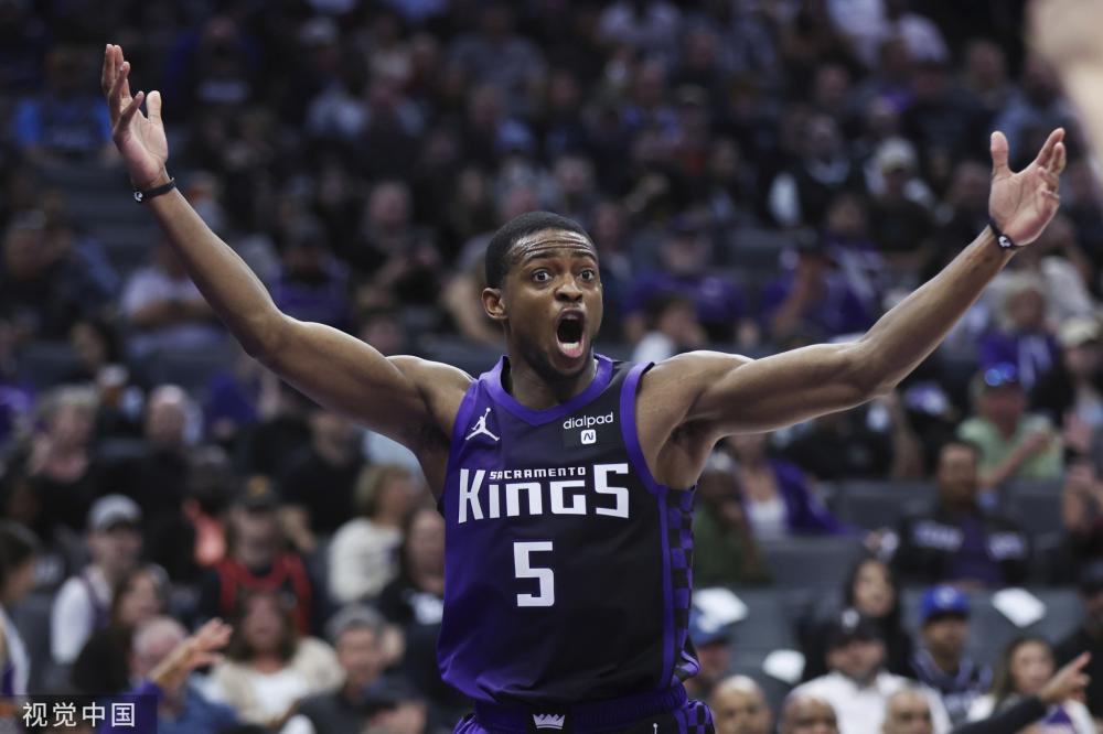 氛蒙上了阴 氛蒙上了阴